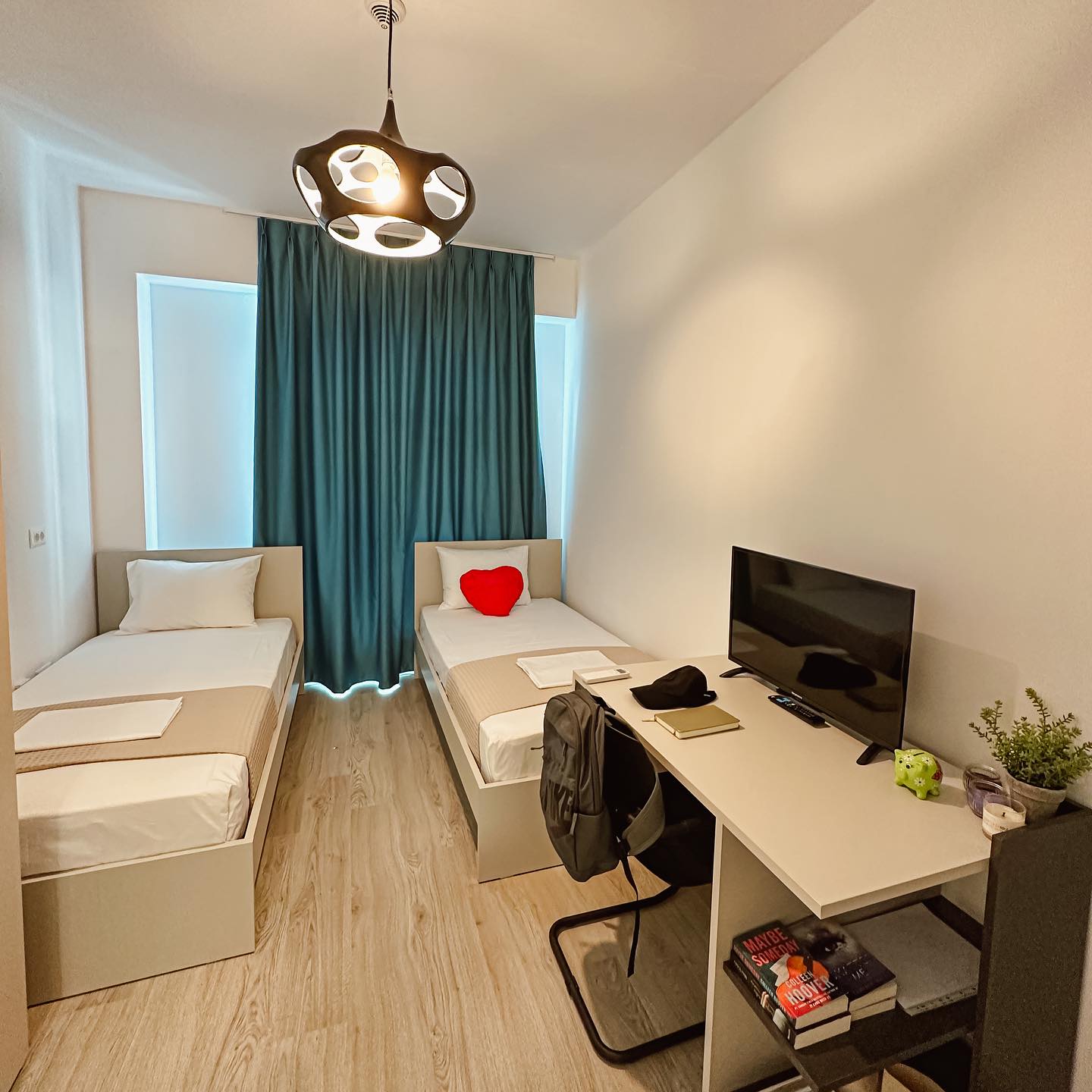 Single Room for Two